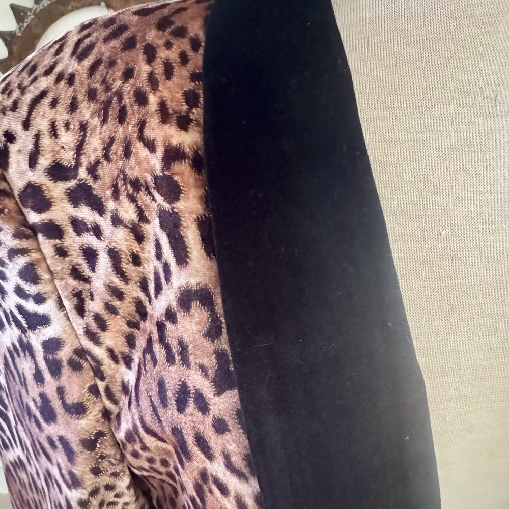 Leopard Print Jacket With Black Trim - image 3